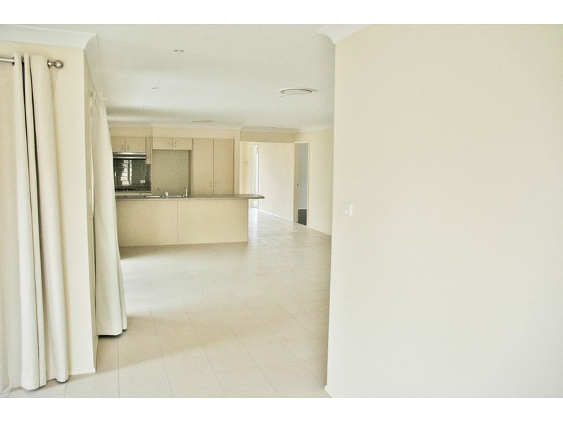 40 Leonard Street, Colyton NSW 2760