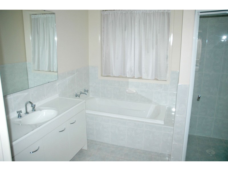 40 Leonard Street, Colyton NSW 2760