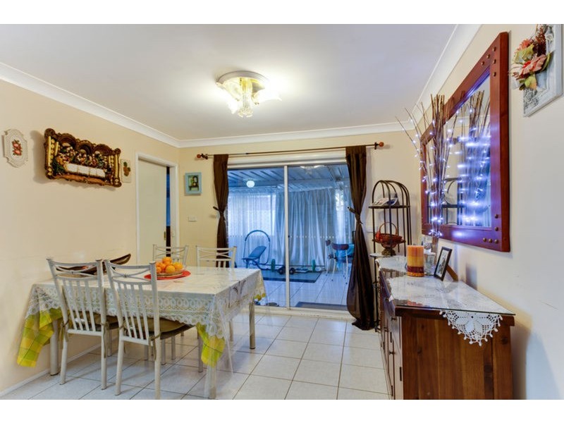 16 Kester Crescent, Oakhurst NSW 2761