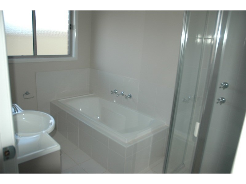 12  Nield Street, Ropes Crossing NSW 2760