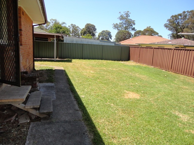 21 Mindanao Avenue, Lethbridge Park NSW 2770