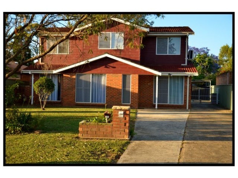 18 Napunyah Way, St Clair NSW 2759