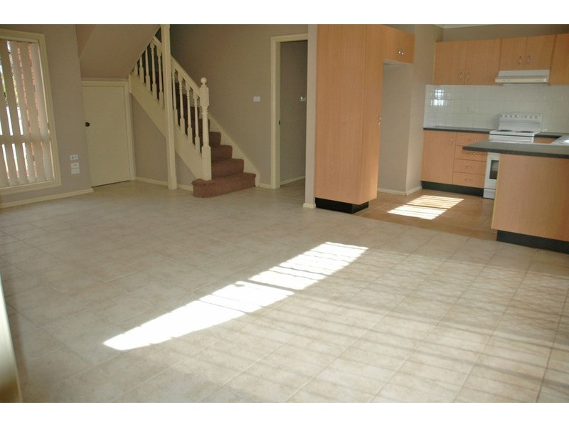 1/166 Glossop Street, St Marys NSW 2760