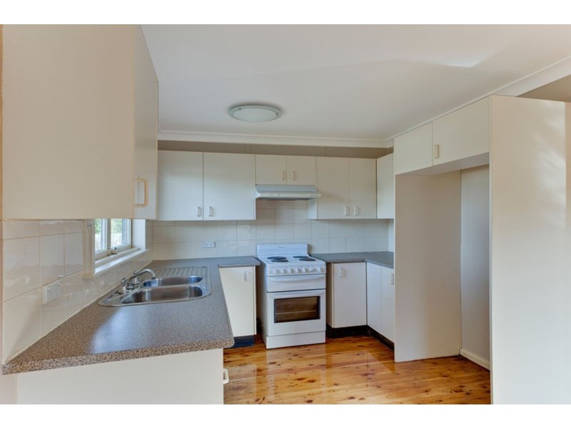 25 Wangaroa Crescent, Lethbridge Park NSW 2770