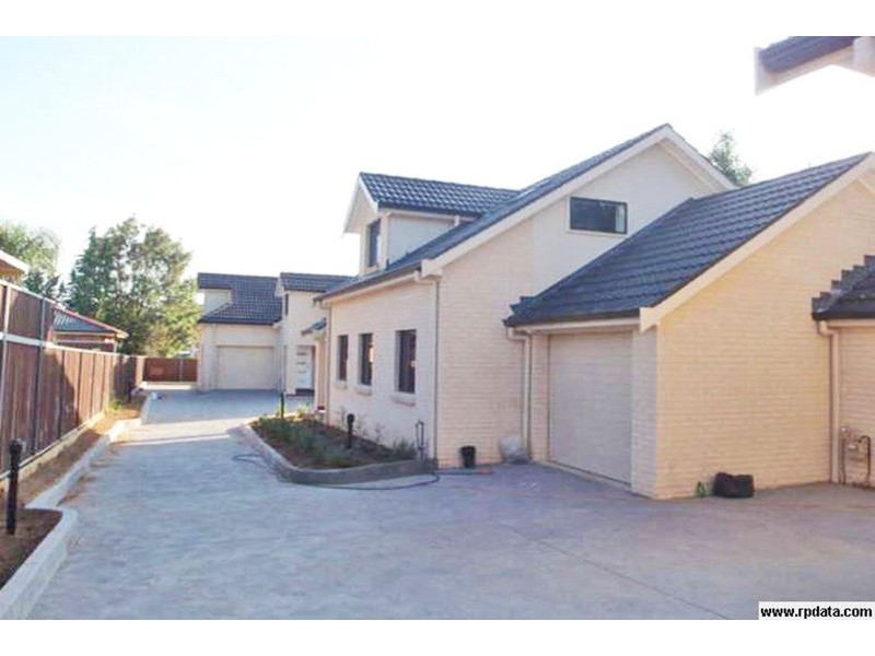 1/77 Canberra Street, Oxley Park NSW 2760