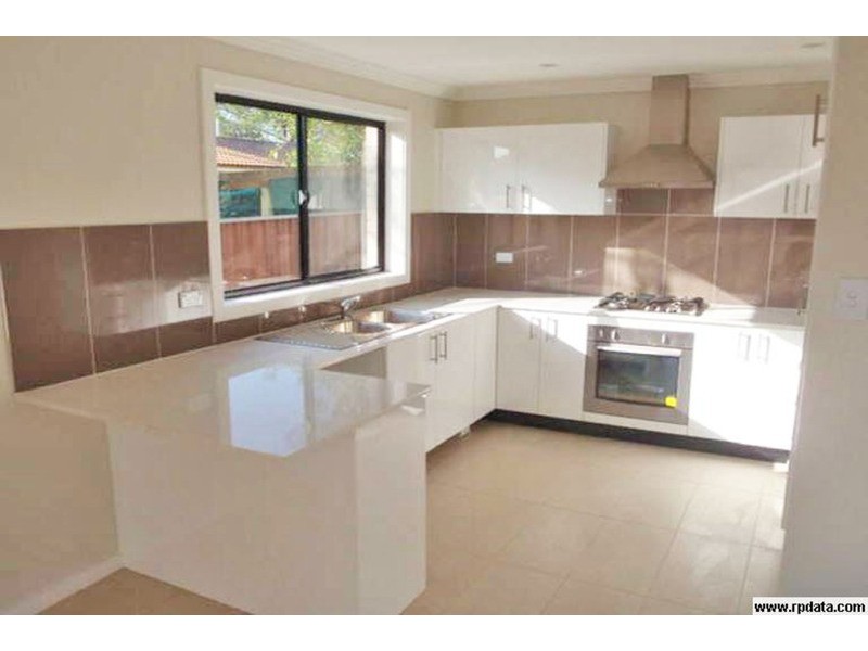 1/77 Canberra Street, Oxley Park NSW 2760