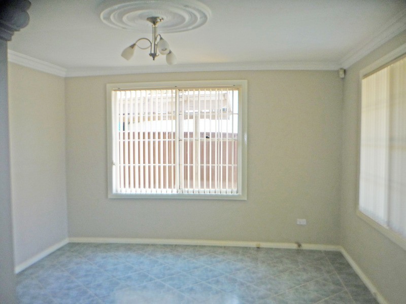 8  Mikkelsen Avenue, Tregear NSW 2770