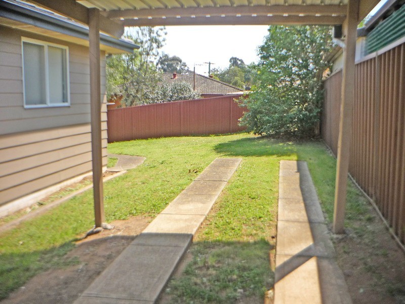 8  Mikkelsen Avenue, Tregear NSW 2770