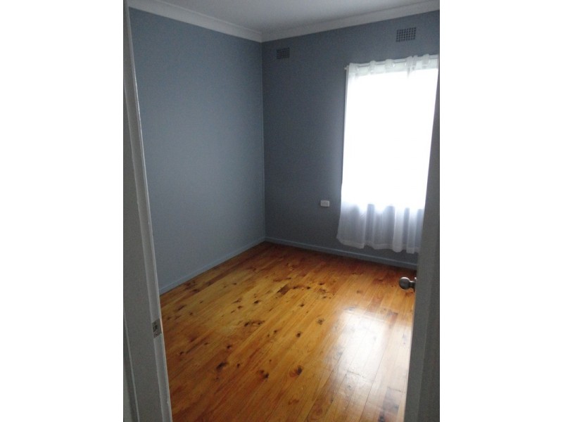 12 Nauru Crescent, Lethbridge Park NSW 2770