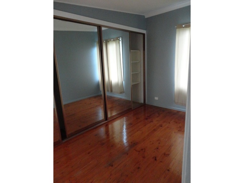 12 Nauru Crescent, Lethbridge Park NSW 2770