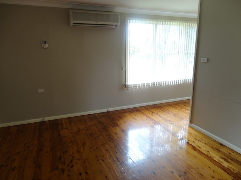 15 Wangaroa Crescent, Lethbridge Park NSW 2770