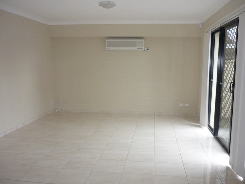 2/1 Windrush Circuit, St Clair NSW 2759