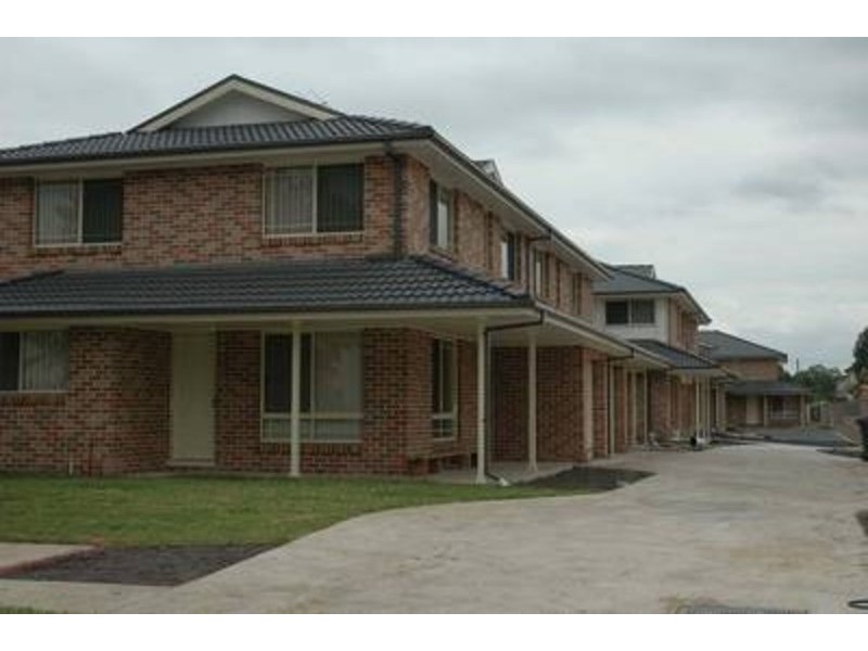 8/98 Saddington Street, St Marys NSW 2760