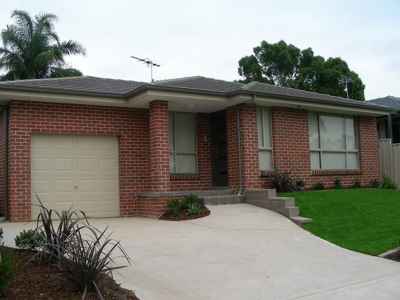 4 Edmund  Blackett Close, St Clair NSW 2759