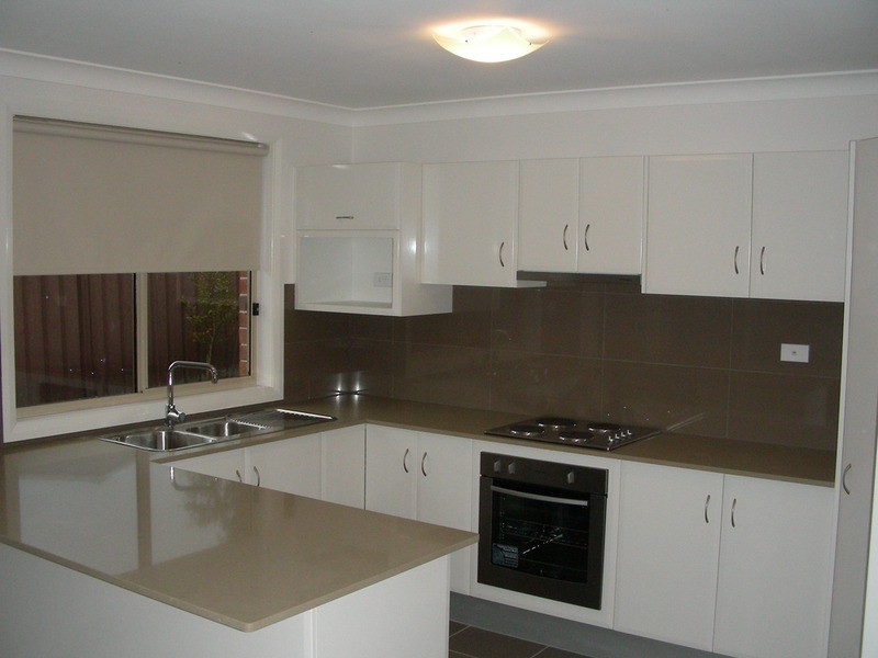 4 Edmund  Blackett Close, St Clair NSW 2759