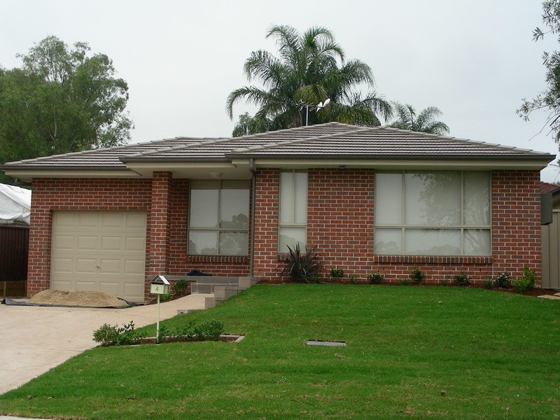 4 Edmund  Blackett Close, St Clair NSW 2759