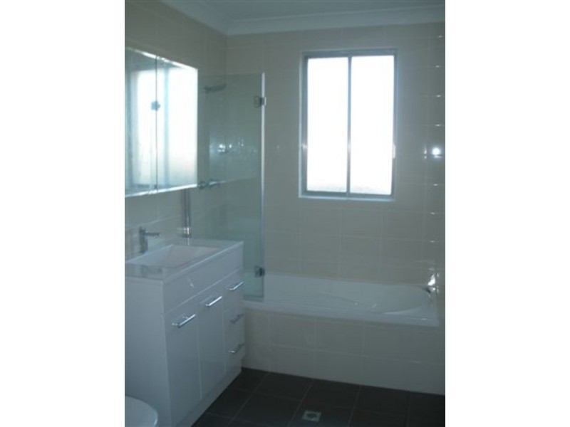 1 John Sulman  Place, St Clair NSW 2759