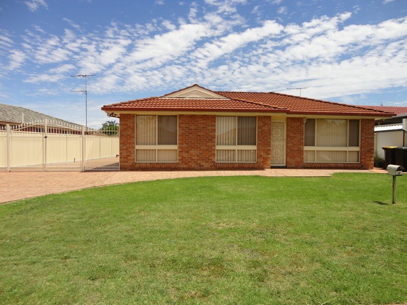 24 Alroy Crescent, Hassall Grove NSW 2761