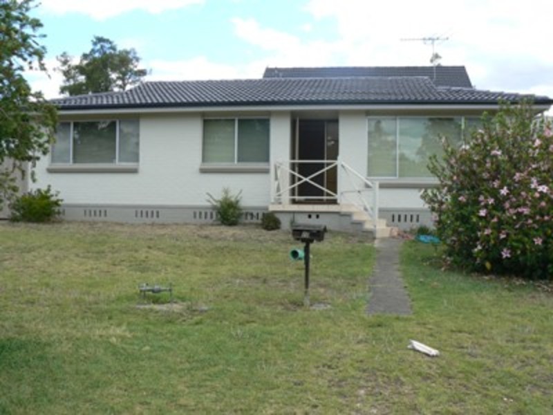 10 Maurice Street, St Clair NSW 2759