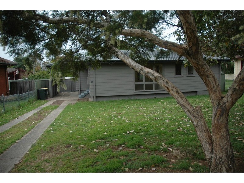 25 Glenrothes Place, Dharruk NSW 2770