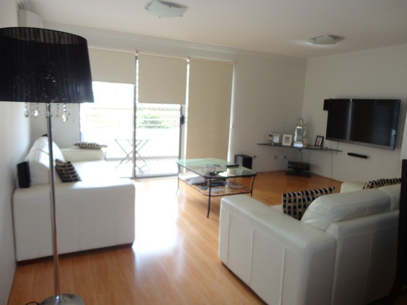 2/1-5 Regentville Road, Jamisontown NSW 2750