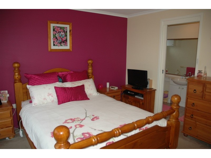 17 Tumut Place, St Clair NSW 2759