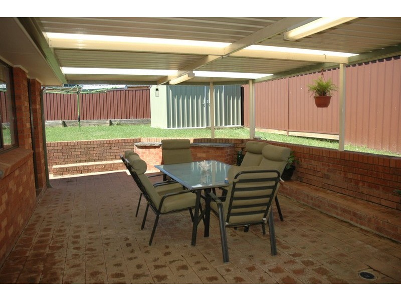 17 Tumut Place, St Clair NSW 2759