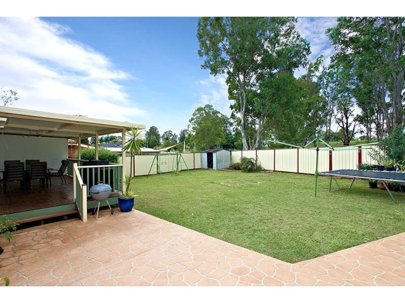 6 Menzies Circuit, St Clair NSW 2759