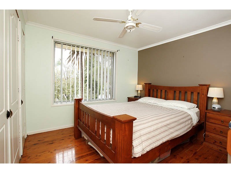 6 Menzies Circuit, St Clair NSW 2759