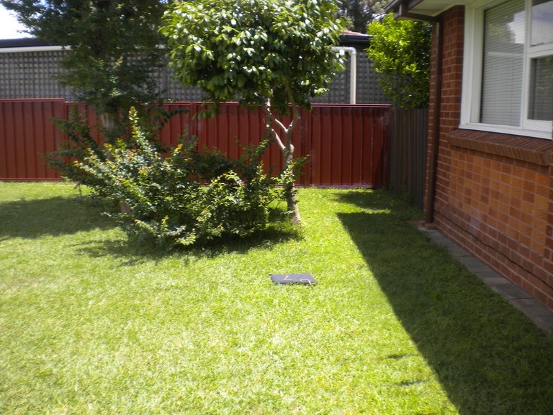 27 Woodview Road, Oxley Park NSW 2760