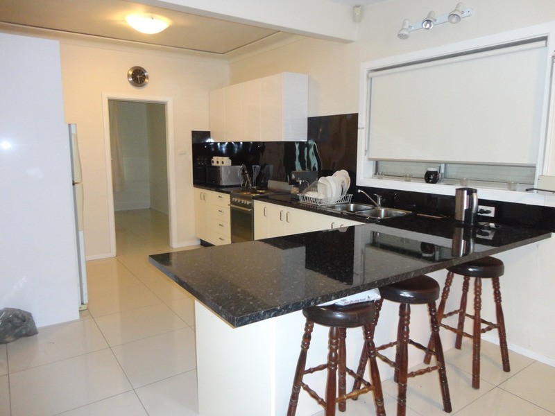 - Melbourne Street, Oxley Park NSW 2760