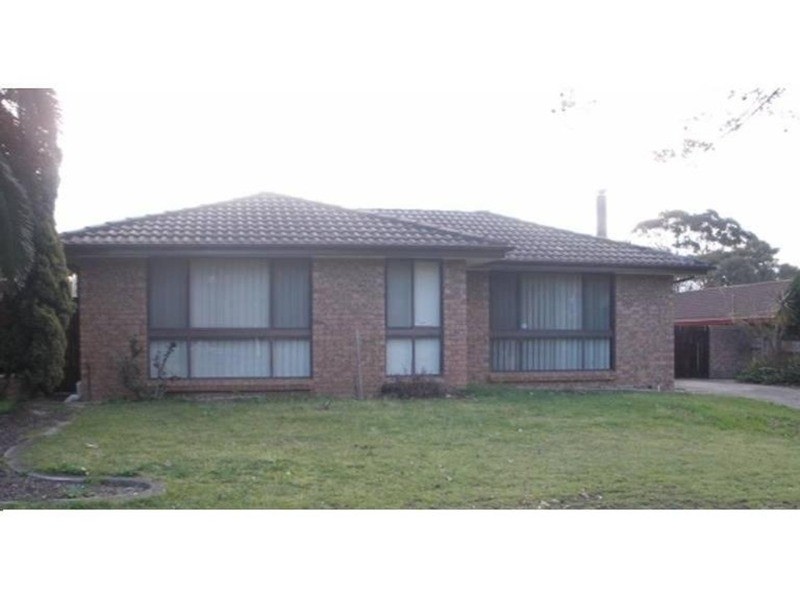 3 Tuggerah Close, St Clair NSW 2759