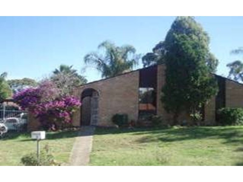 3 Arundle Park Drive, St Clair NSW 2759