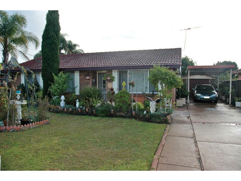 8 Darly Place, Dharruk NSW 2770