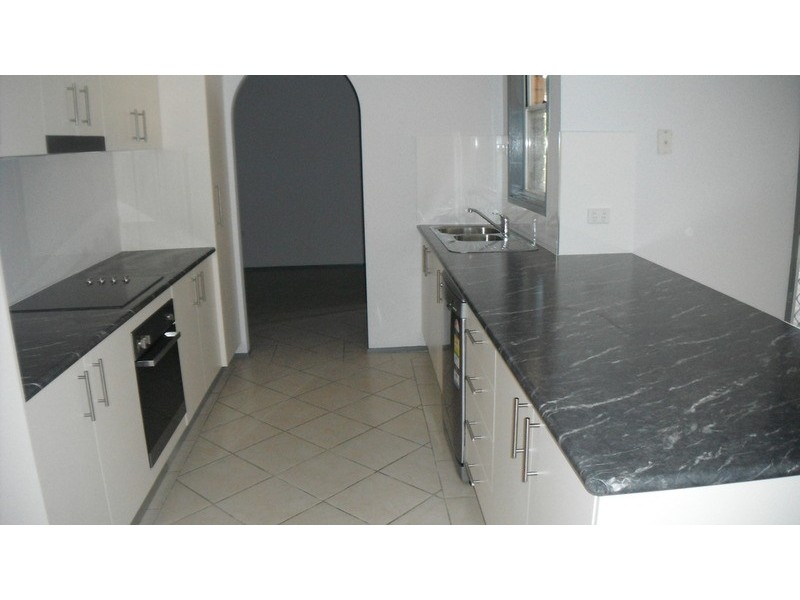 23 Topeka Glen, St Clair NSW 2759