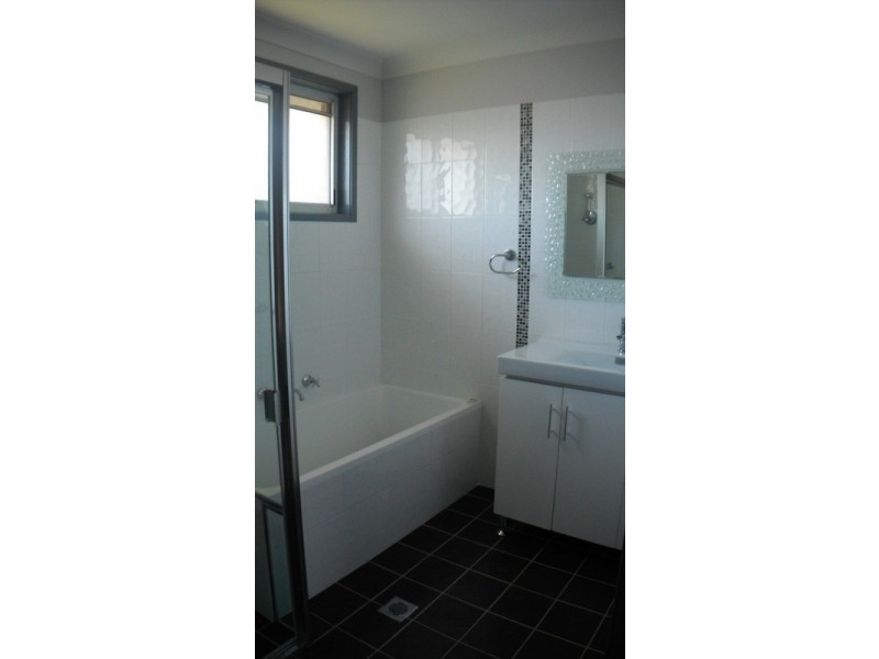 23 Topeka Glen, St Clair NSW 2759