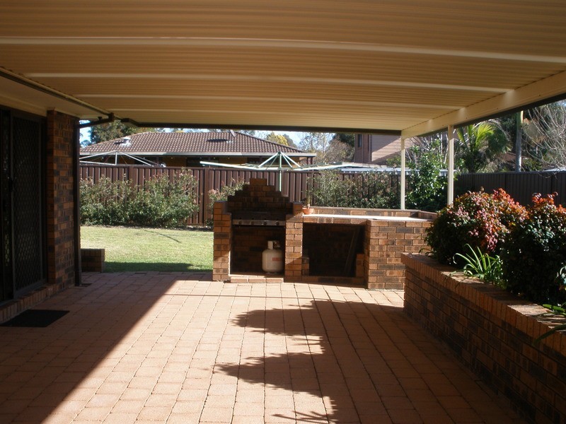 19 Windrush Circuit, St Clair NSW 2759