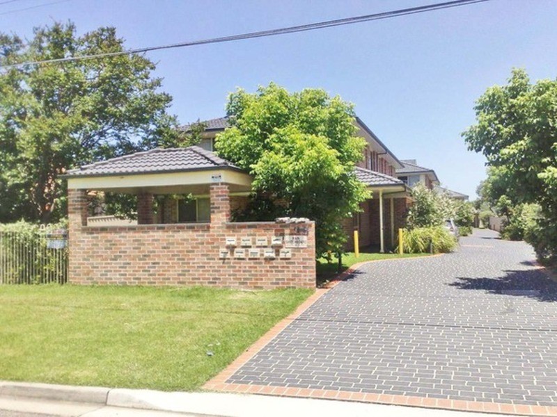 8/98 Saddington  Street, St Marys NSW 2760