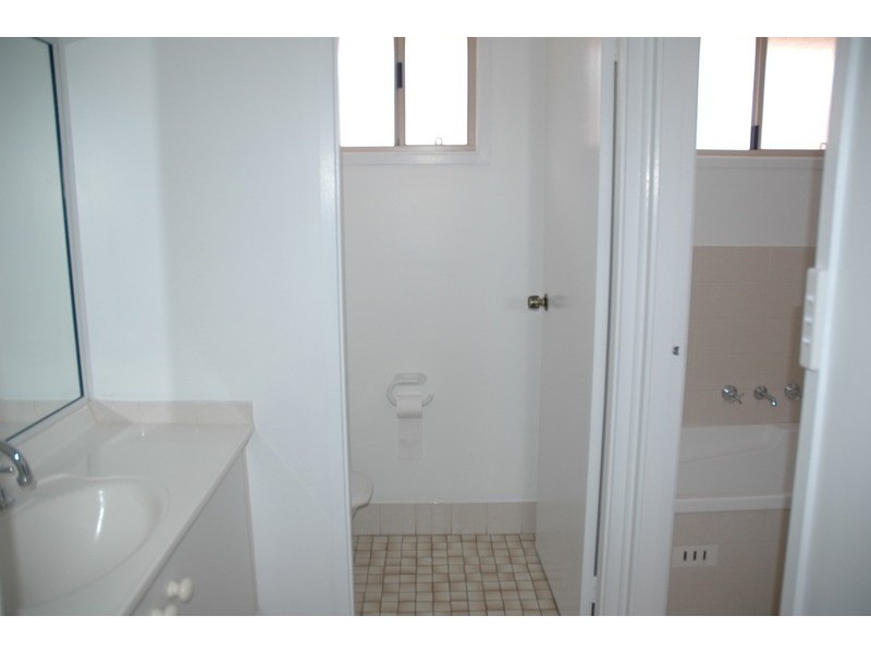 3 Dolphin Close, Claremont Meadows NSW 2747