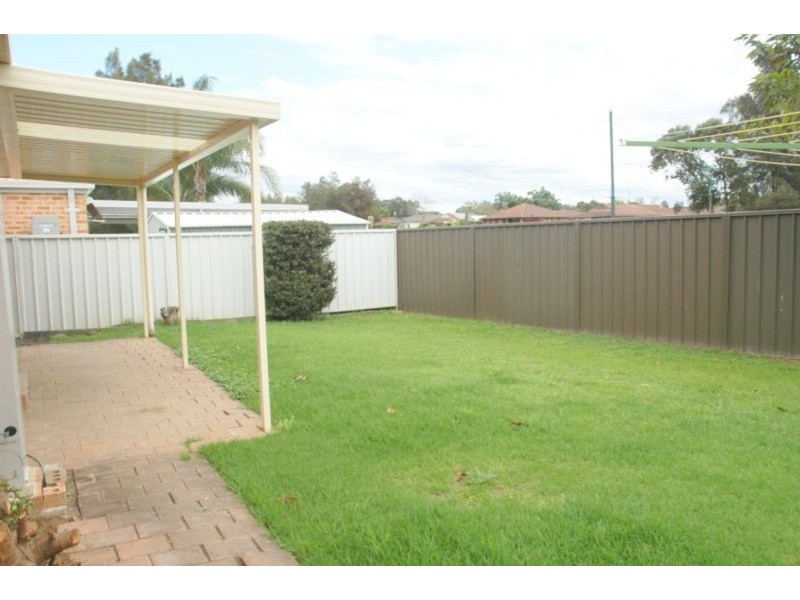 3 Dolphin Close, Claremont Meadows NSW 2747