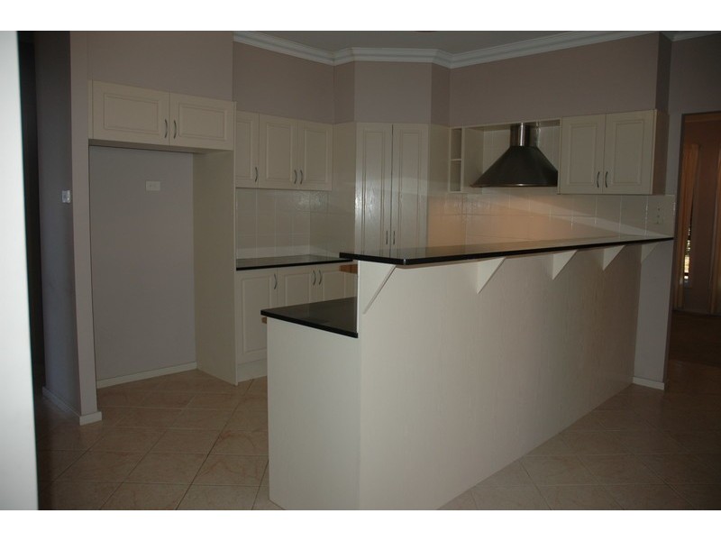 2a Blackwell Drive, St Clair NSW 2759