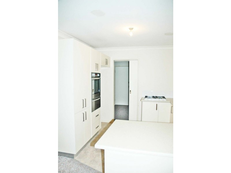 85 Melville  Road, St Clair NSW 2759