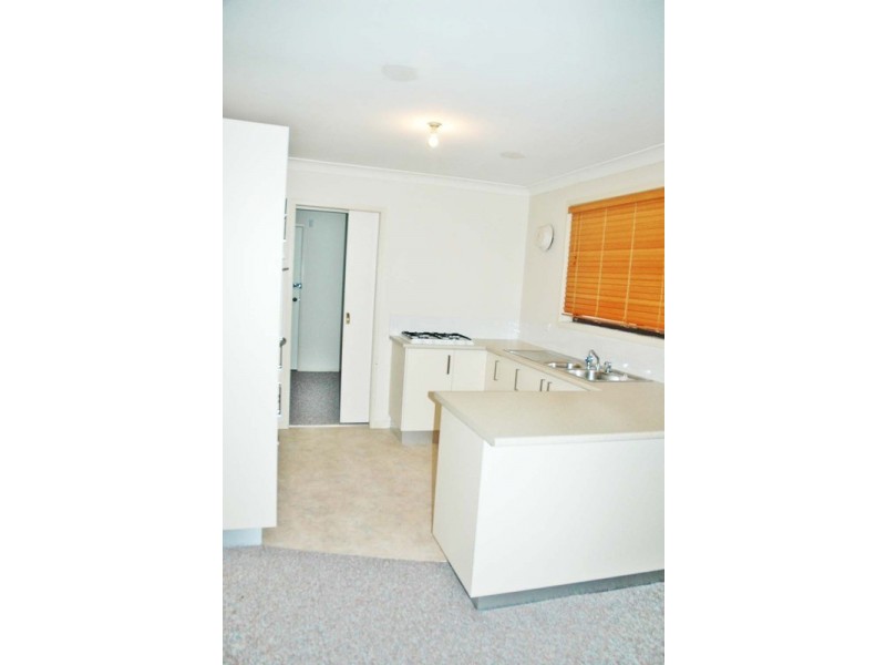 85 Melville  Road, St Clair NSW 2759