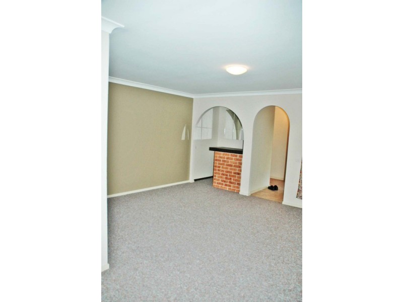 85 Melville  Road, St Clair NSW 2759