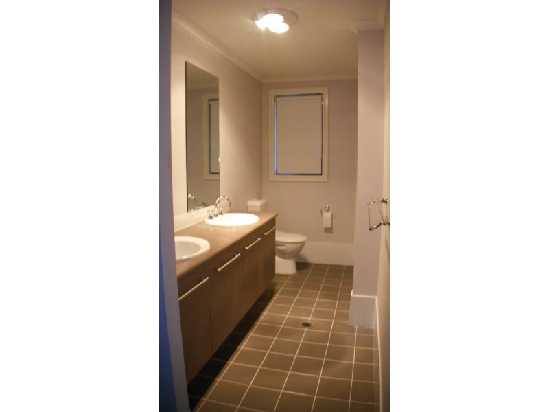 15 Voller Street, Ropes Crossing NSW 2760