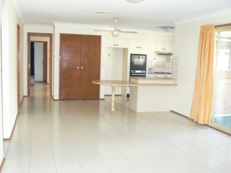 4 Honeyeater  Place, Erskine Park NSW 2759