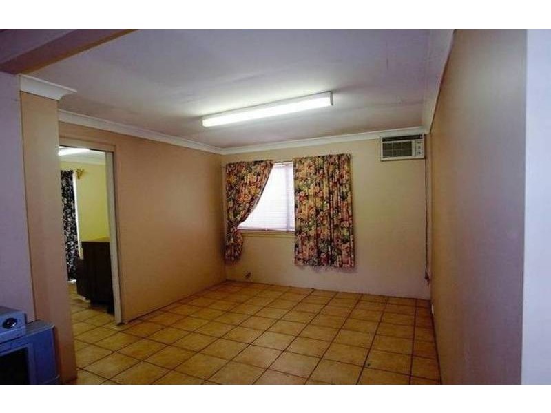 17A Pitcairn Avenue, Lethbridge Park NSW 2770