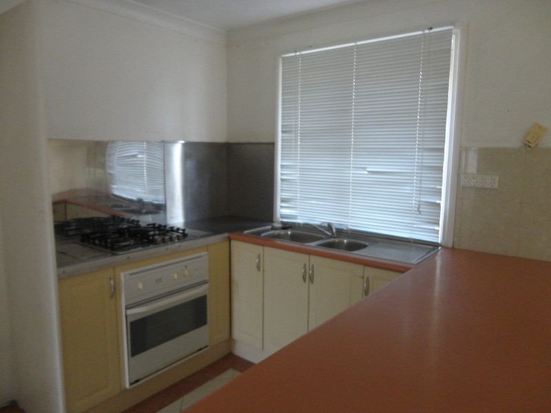 2 Hyatts Road, Oakhurst NSW 2761