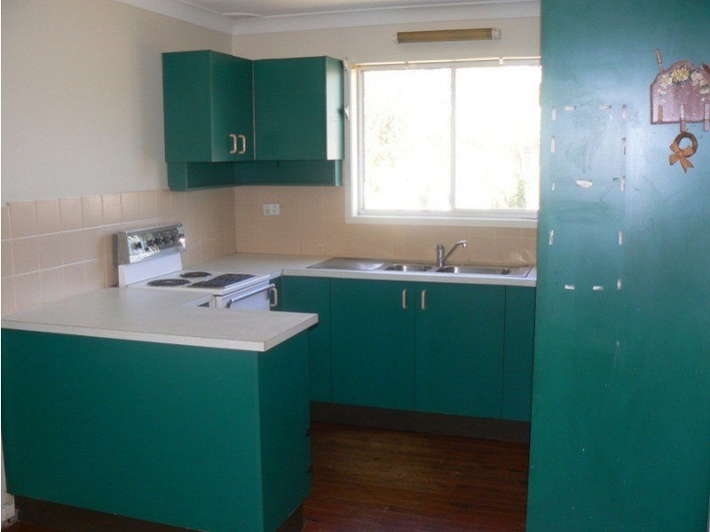 16 Danube Place, St Clair NSW 2759