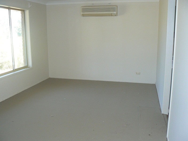 16 Danube Place, St Clair NSW 2759